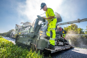 Atlas Copco veräußert Geschäft mit Straßenbau-Ausrüstung an Fayat-Gruppe