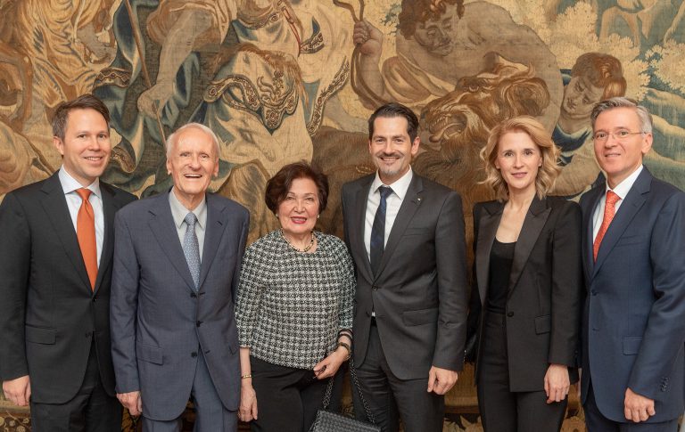 Dr.-Ing。Karl Busch zum Ehrensenator der Technischen Universität mchen erannent